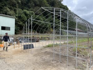 9月28日　ハウス建設　出入口の設置