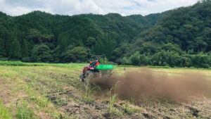 土壌改良《堆肥・石灰》